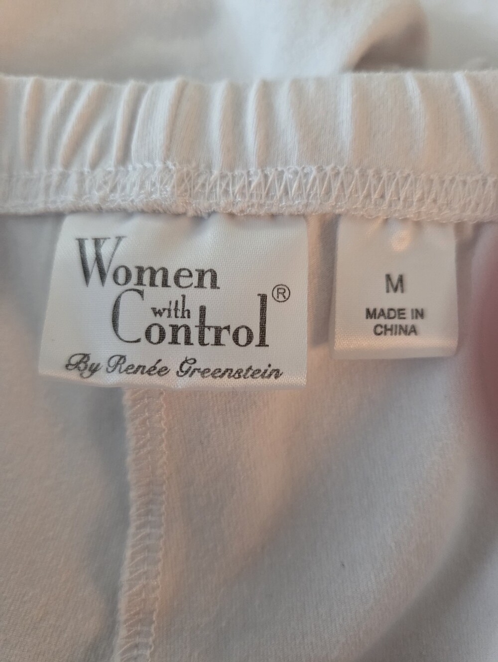 Women With Control White Pull On Capris - Picture 4 of 5